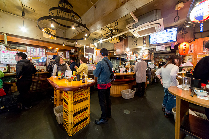 厳選 ここに行かずして立ち飲みは語れない 一度は絶対に訪れたい 都内の立ち飲み屋5選 Nippon Shochu Magazine 宝酒造株式会社